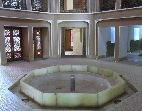Schéma de fonctionnement d'un badgir en climat désertique, Yazd/Kashan